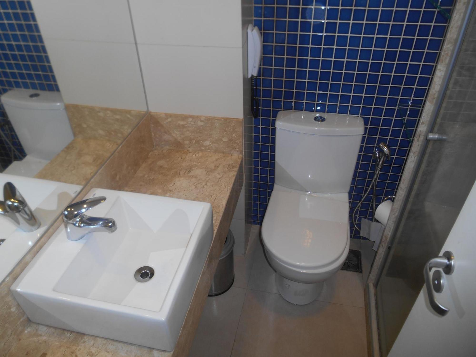 Single Room,1212499843:JPEG