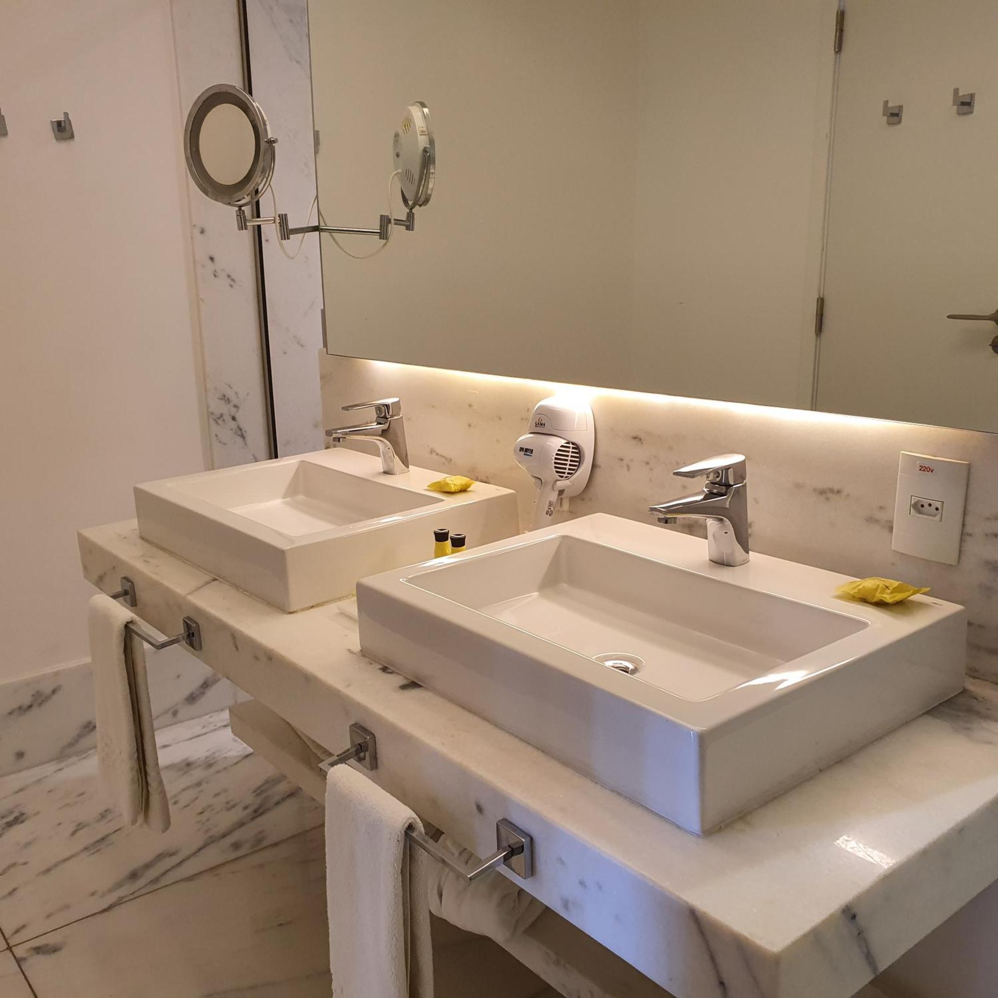 Deluxe King Room Whirlpool Balcony
