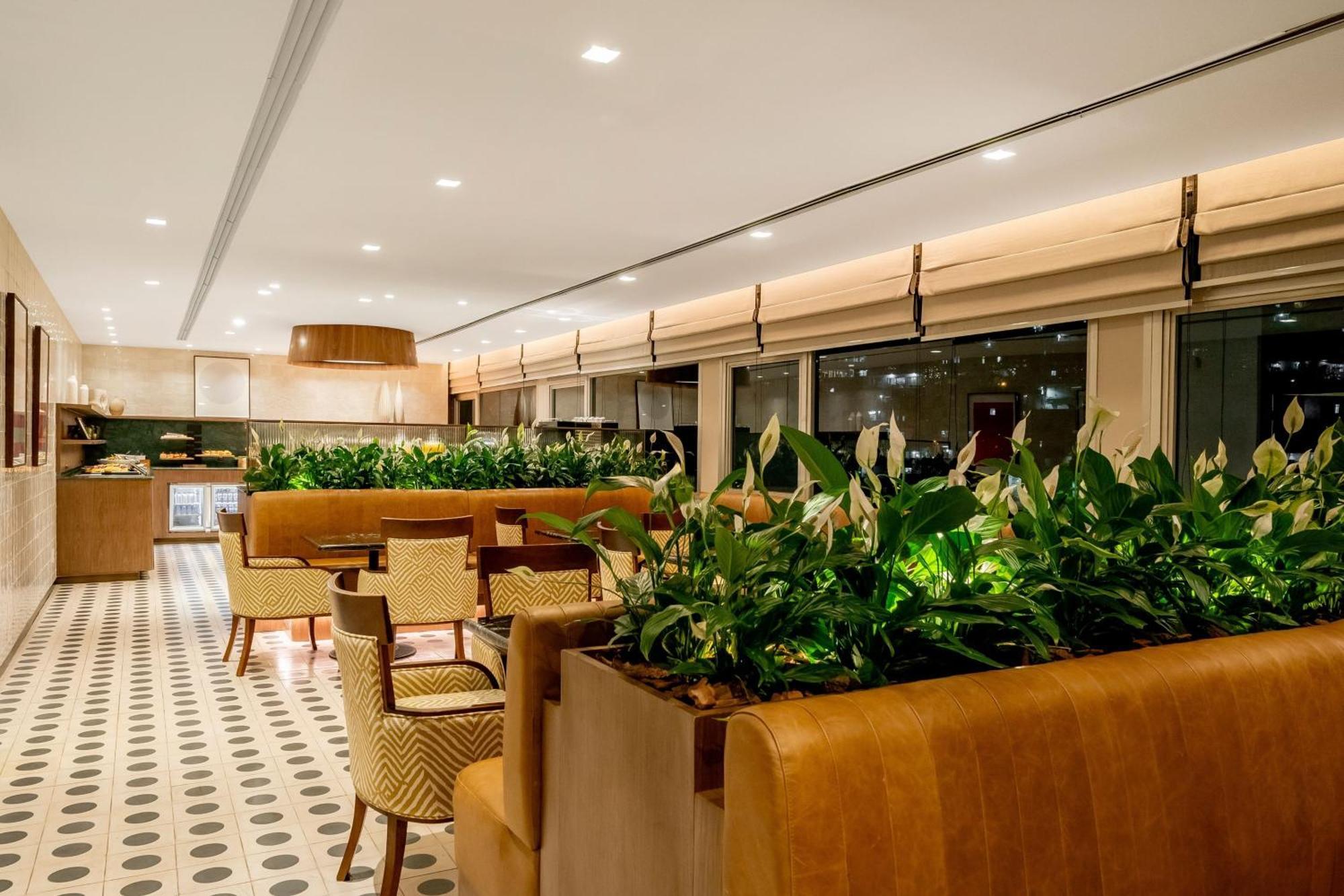 Club lounge access Presidential Suite 1 King Oceanfront