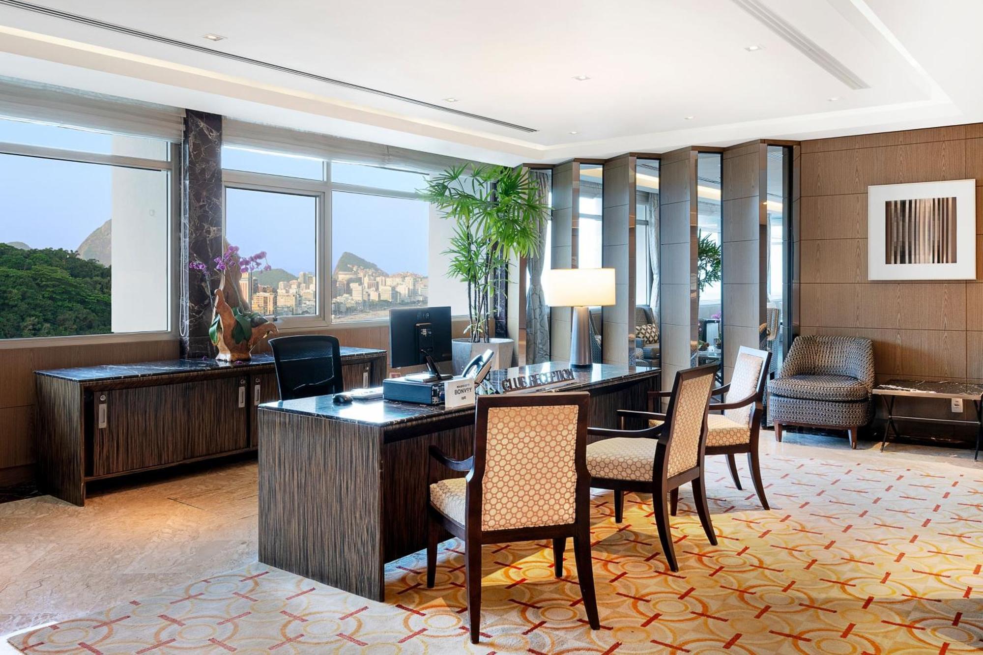 Club lounge access Presidential Suite 1 King Oceanfront