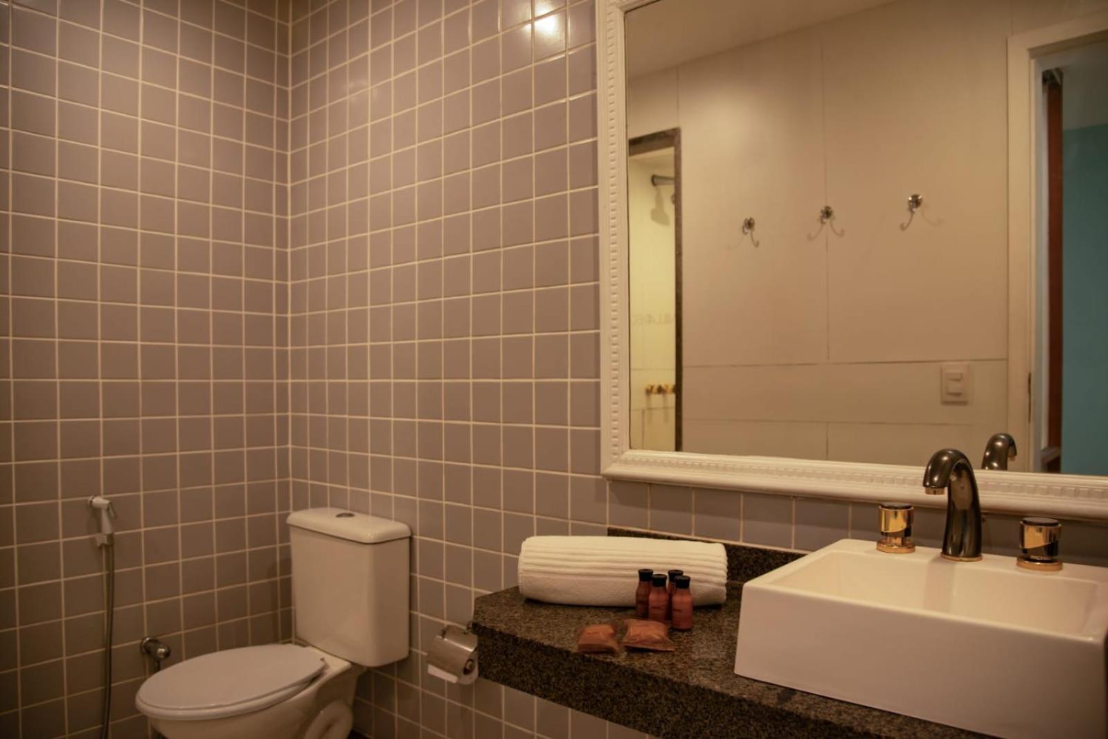 Quarto com 2 Camas de Solteiro