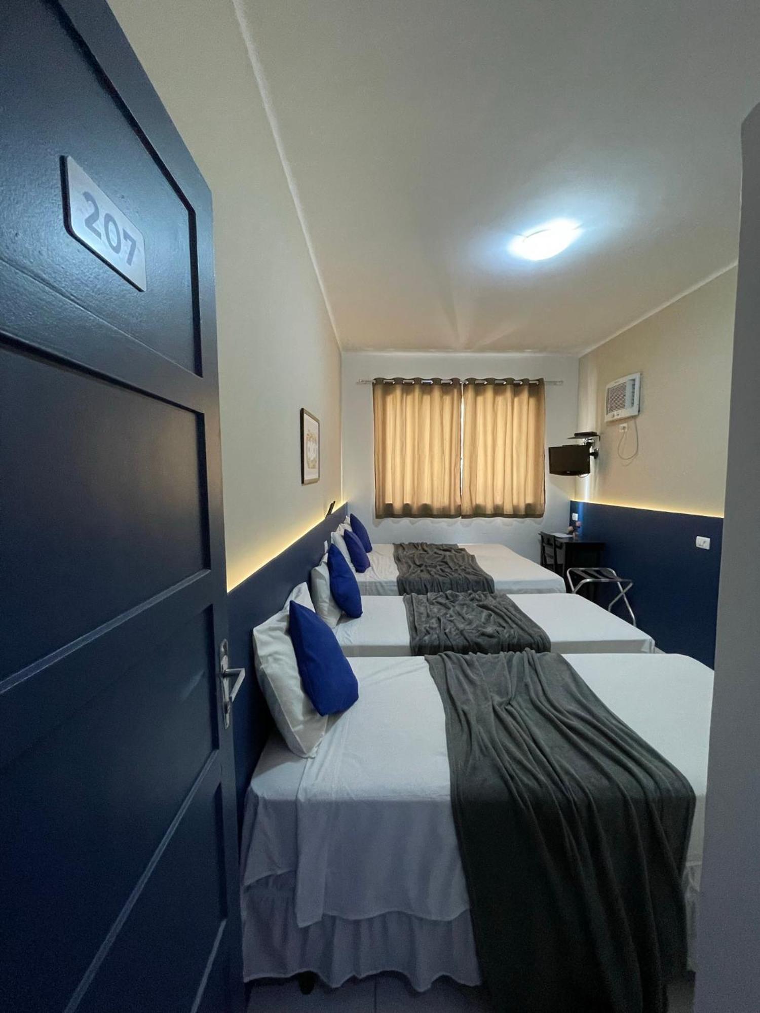 Quadruple Room 4 single beds