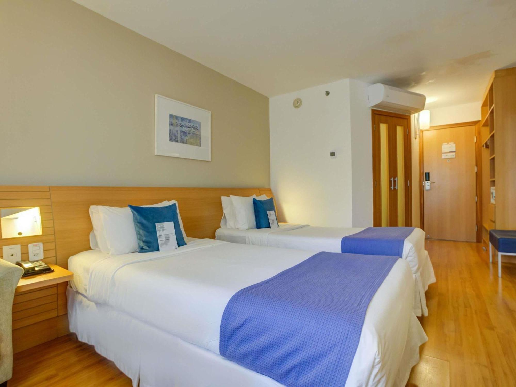Quarto Superior com 2 Camas de Solteiro
