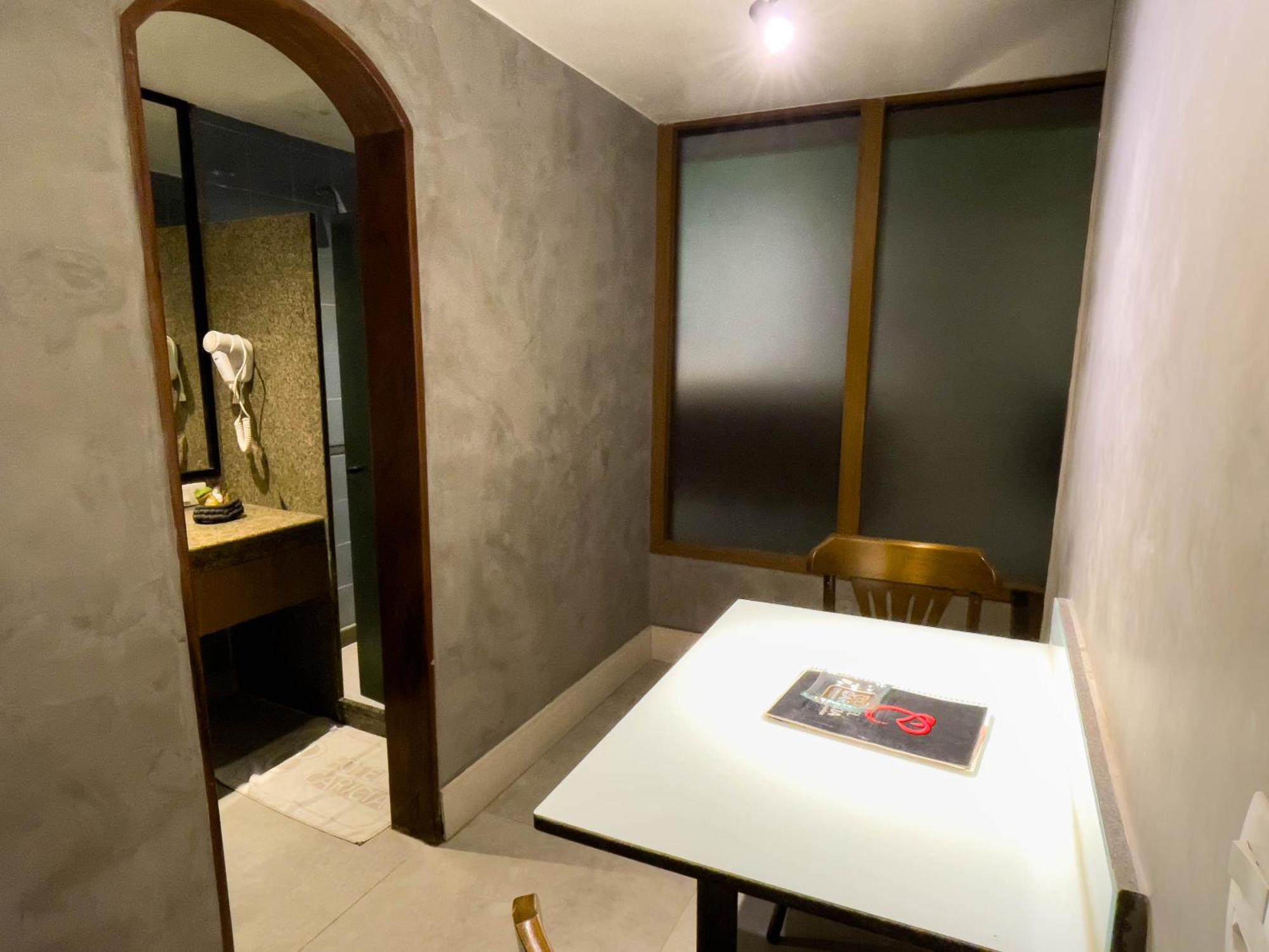 Deluxe Suite Spa Bath