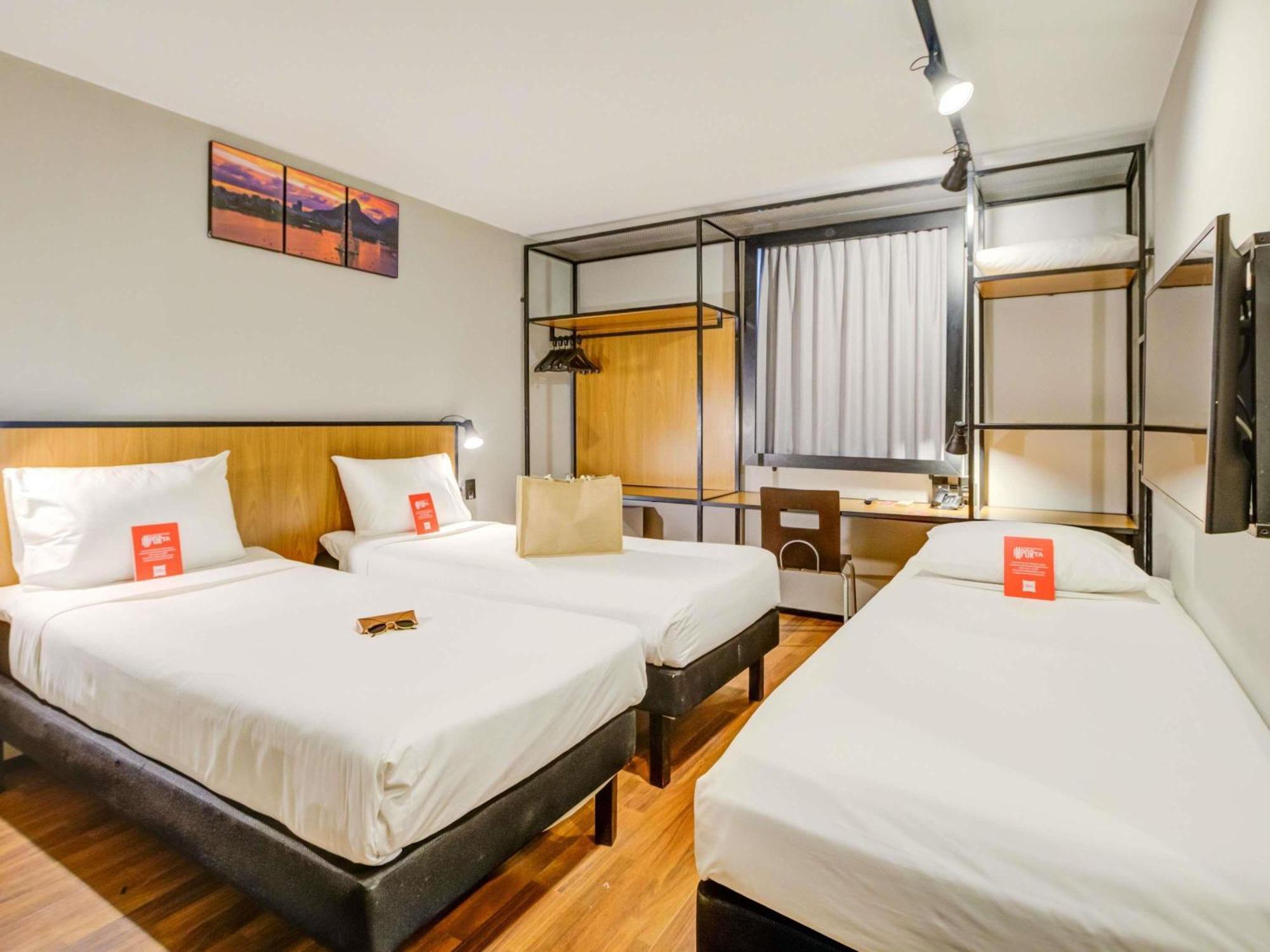 Standard Apartment Three Single Beds