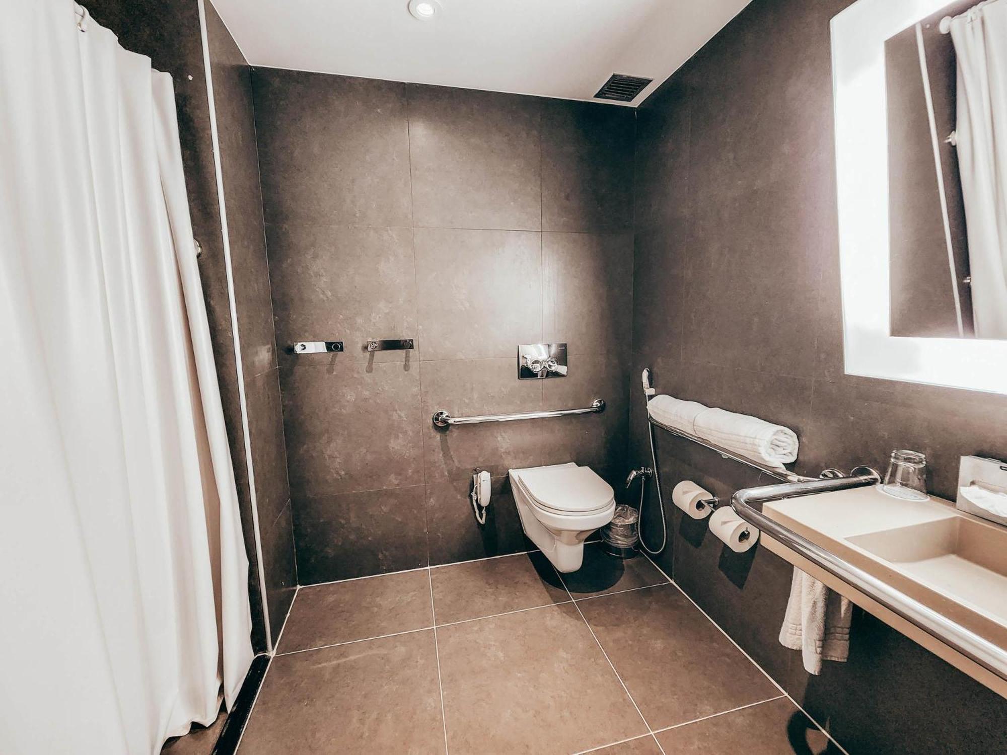 Standard Apartment Double Bed Accessible
