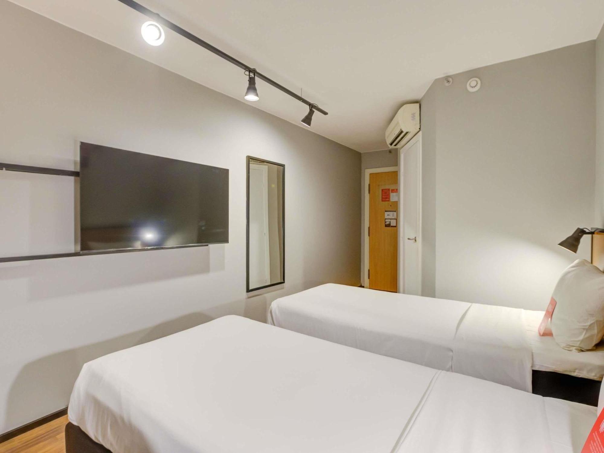 Standard Apartment Twin Beds