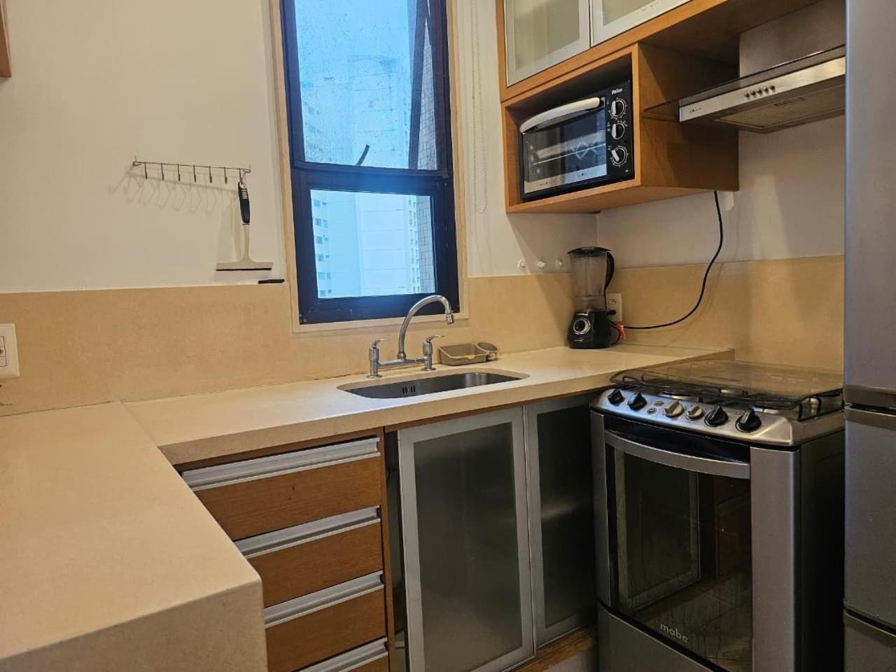 Deluxe One-Bedroom Apartment