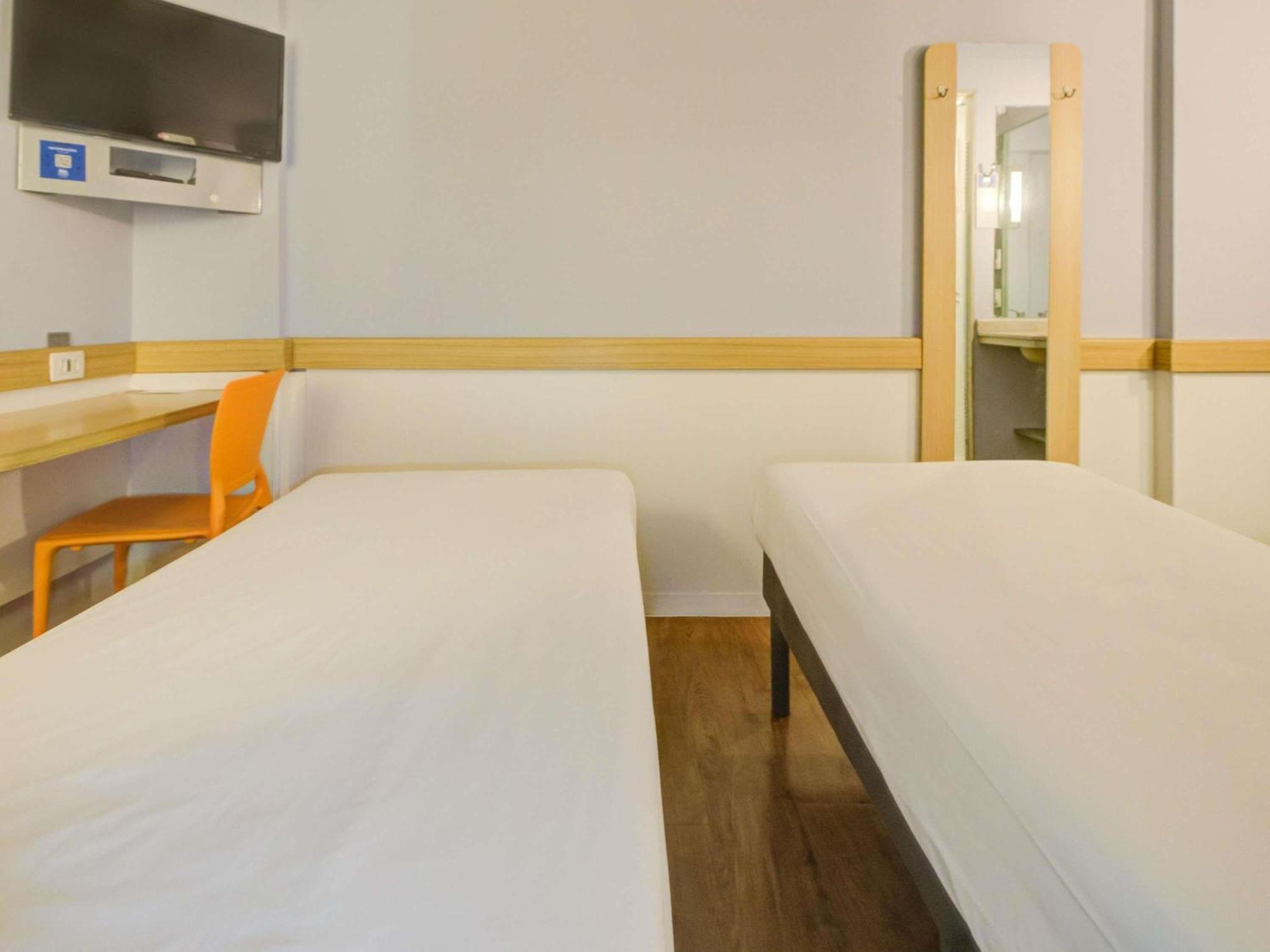 Standard Twin Room Bunk Bed