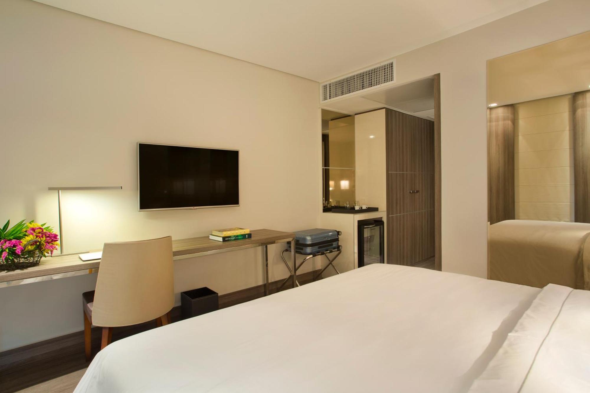 Superior King Room