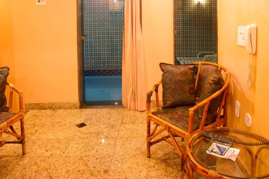 Motel Comodoro (Adults Only)-1