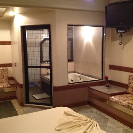 Ville Motel (Adults Only)-2