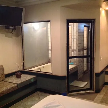Ville Motel (Adults Only)-3