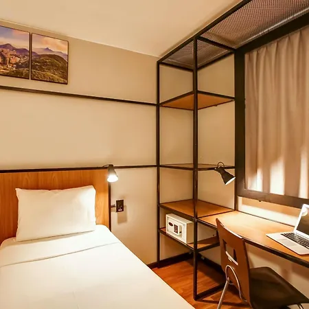 ibis Copacabana Posto 2-3
