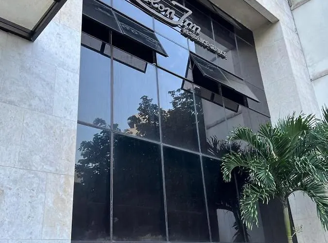 Flat no Leblon, 2 Quadras da Praia, Academia e Arrumação Diária na Rua Dias Ferreira by Tata Rio de Janeiro